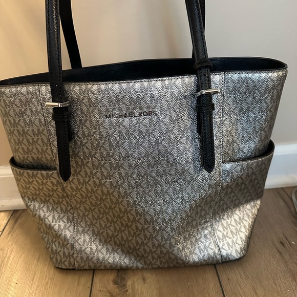 Grey and silver michael kors purse Clearance